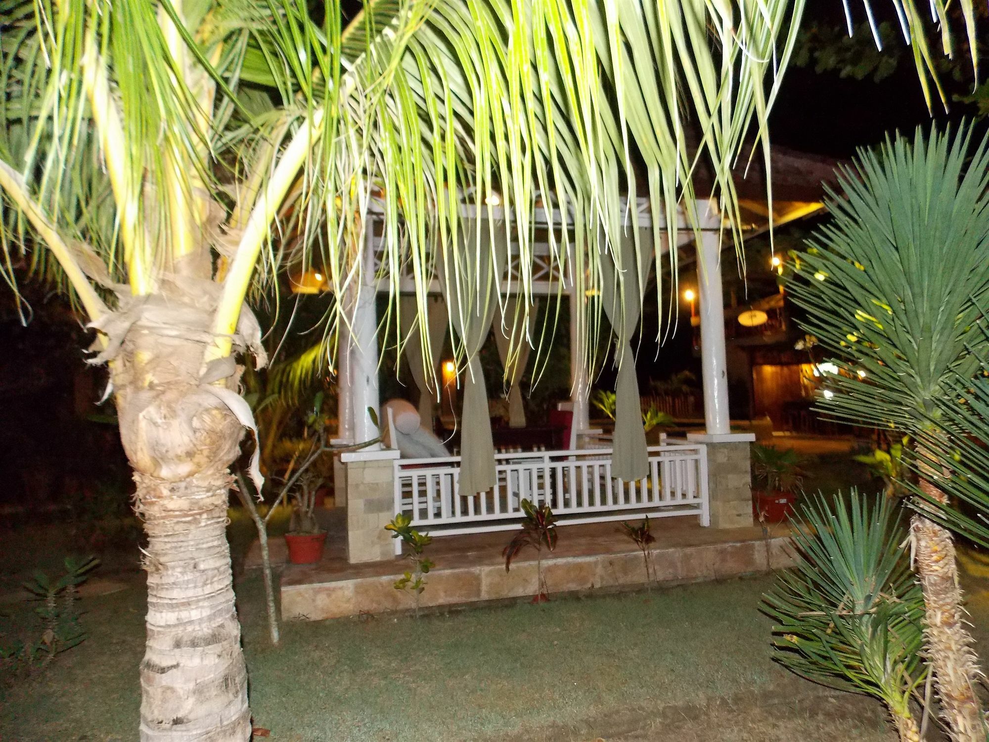 Tropical Hideaways Resort 吉利美诺 外观 照片